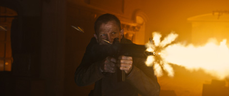 SkyFall James Bond Daniel Craig Heckler Koch