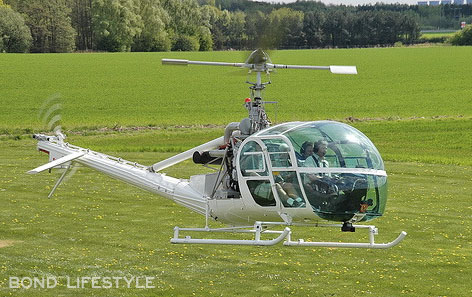 goldfinger honor blackman helicopter