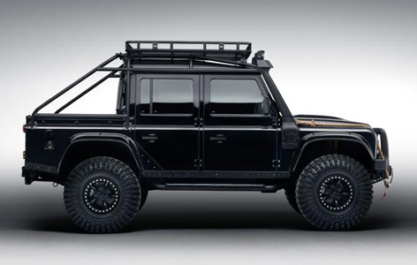 SPECTRE Land Rover Defender Austria chase scene hinx dave bautista 5