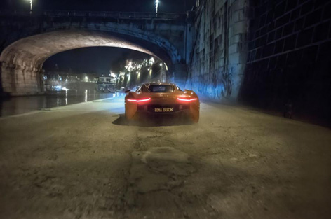 SPECTRE Jaguar C-X75 Rome chase scene hinx dave bautista 10