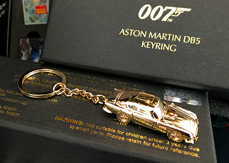 Gold Aston Martin DB5 keyring