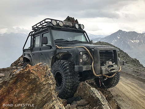 007 Elements solden gaislachkogl james bond land rover defender big foot spectre