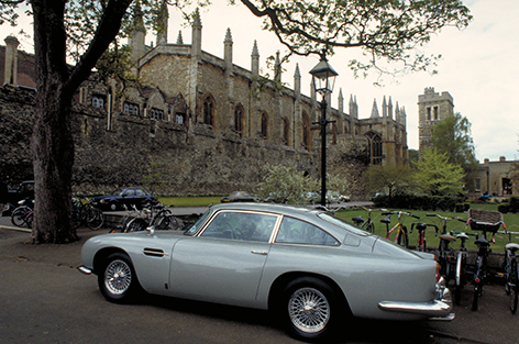 Aston Martin DB5 Tomorrow Never Dies
