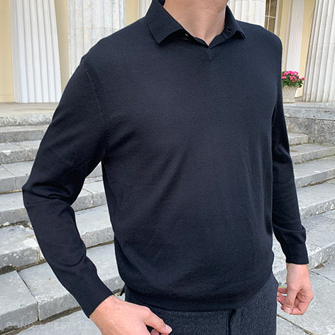 N.Peal 007 black v-neck sweater and polo shirt worn by Bond Lifestyle
