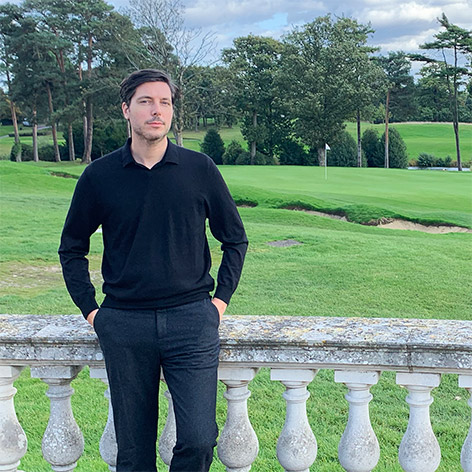 NPeal V-Neck Polo 007 Collection Bond Lifestyle Stoke Park Hole 18