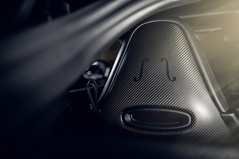 Aston Martin Vantage 007 Edition seats cello