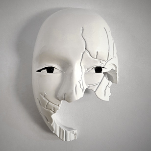 007 Exclusive: No Time To Die Safin Mask Magnet and Keyring