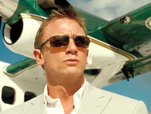 photo © EON, Danjaq LLC, MGM, Columbia Pictures, Sony Pictures Releasing James Bond wears Persol 2244 sunglasses when he arrives on The Bahamas in Casino Royale..