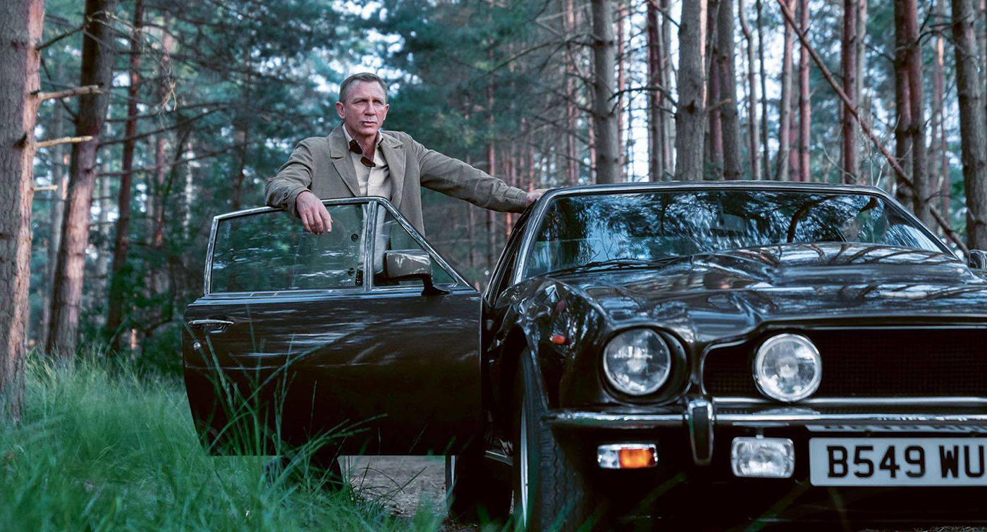James Bond and his Aston Martin V8 in No Time To Die.