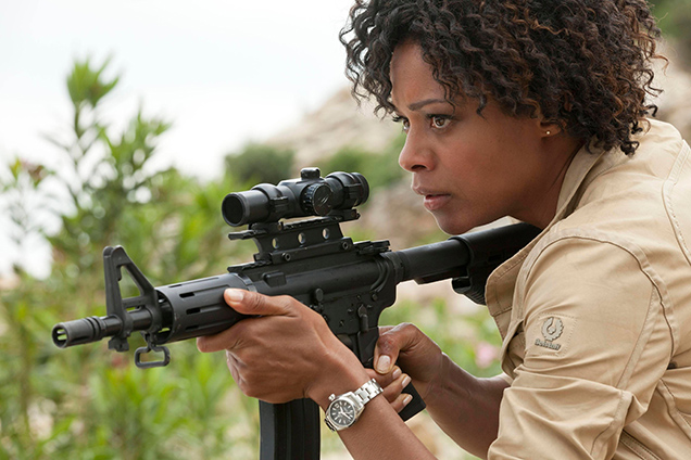 photo © United Artists, Danjaq LLC, Columbia Pictures Eve (Naomie Harris) wearing the Omega Seamaster Aqua Terra Quartz in SkyFall