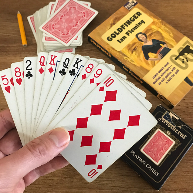 photo © Bond Lifestyle A vintage deck of Aristocrat 727 Banknote cards with the same color box and back of cards.