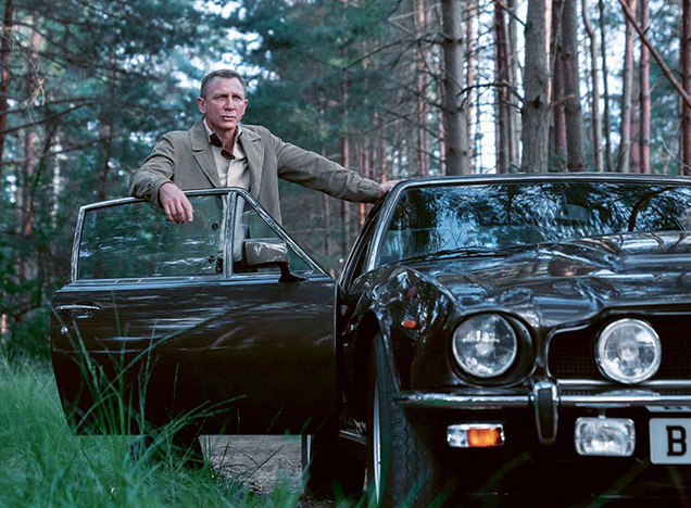 photo © Danjaq LLC, MGM, United Artists James Bond wears a Connolly x Finamore shirt in No Time To Die