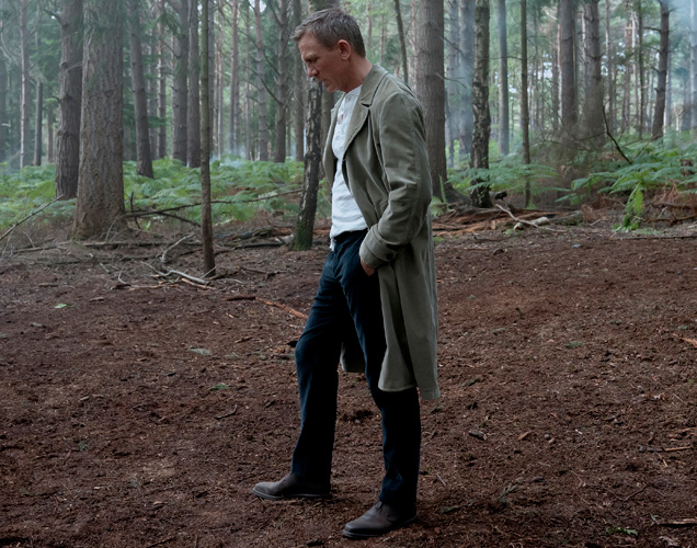 photo © Danjaq LLC, MGM, United Artists Daniel Craig as James Bond in Norway, wearing Massimo Alba trousers and Duster Coat.