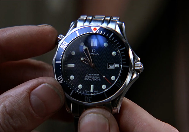 photo © Danjaq LLC, MGM, United International Pictures Bond's Omega Seamaster 300M 2541.80 Quartz watch, operated by his enemy Alec Trevelyan in GoldenEye (note that the red light at the top of the bezel is a gadget feature only seen in the film)