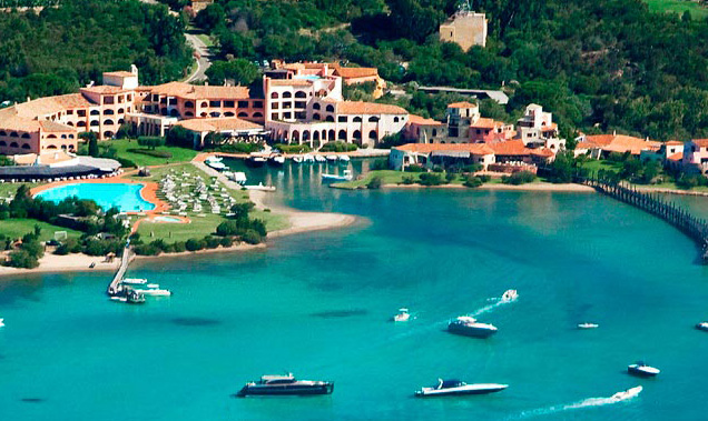 photo © Cala Di Volpe The Hotel Cala Di Volpe is beautifully situated in a small bay on the island of Sardinia, Italy