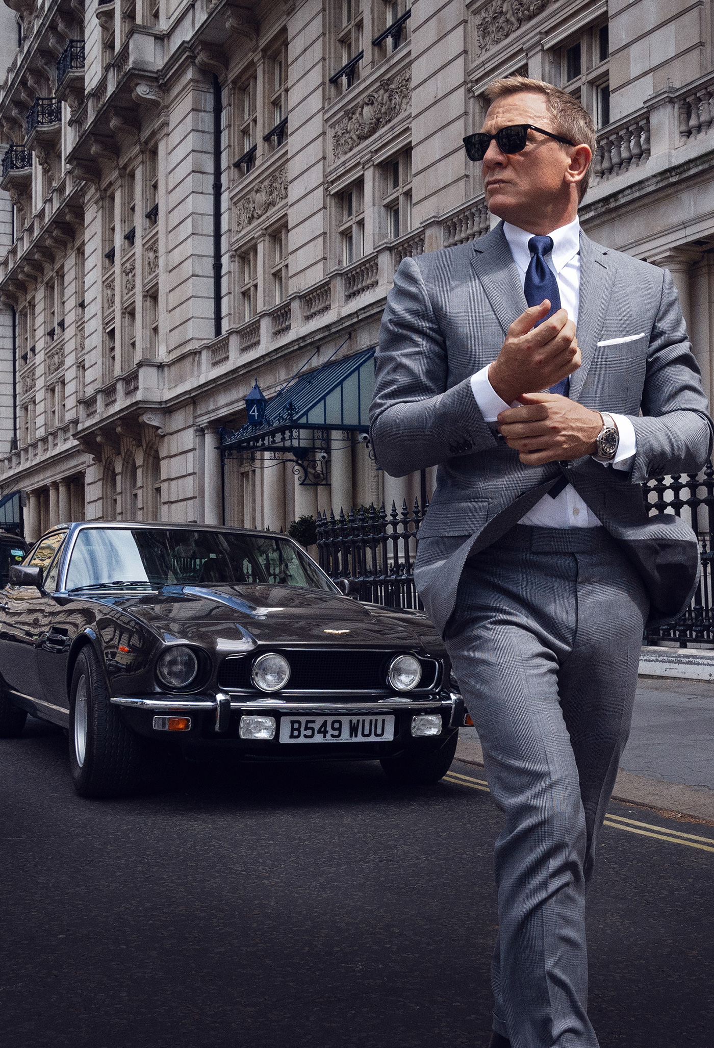 Daniel Craig James Bond Tom Ford suit from No Time To Die on auction